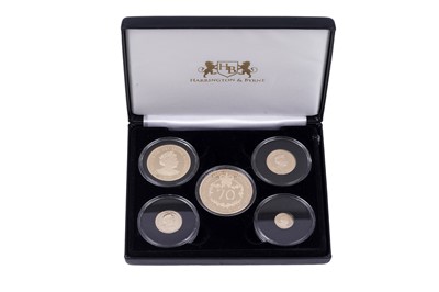 Lot 43 - Harrington & Byrne Elizabeth II gold Five Coin Sovereign Proof Collection