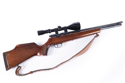 Lot 218 - A Titan gas-powered air rifle