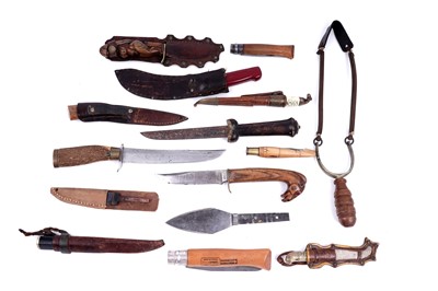 Lot 191 - A selection of knives