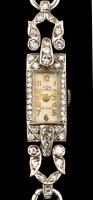 Lot 693 - An early 20th Century diamond cased cocktail...