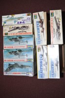 Lot 275 - Revel model constructor kits: no. H-175, H-250...