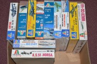 Lot 283 - Italaerei model constructor kits, to...