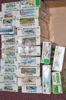 Lot 327 - Frog model constructor kits: green series,...