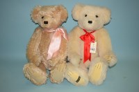 Lot 140 - Grandee Bears: Collectors' Class, Growler...